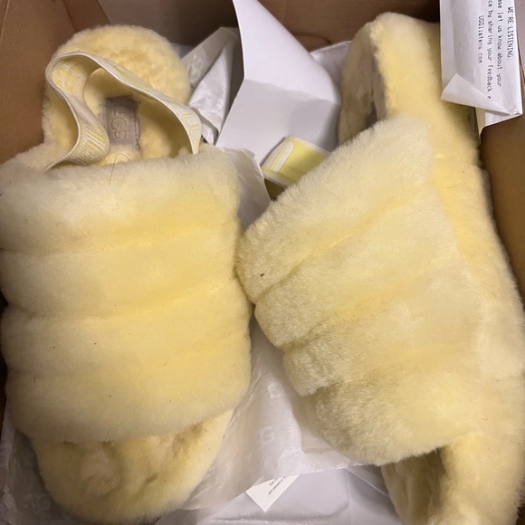 Authentic Ugg slipper sandals slight worn - Picture 2 of 2